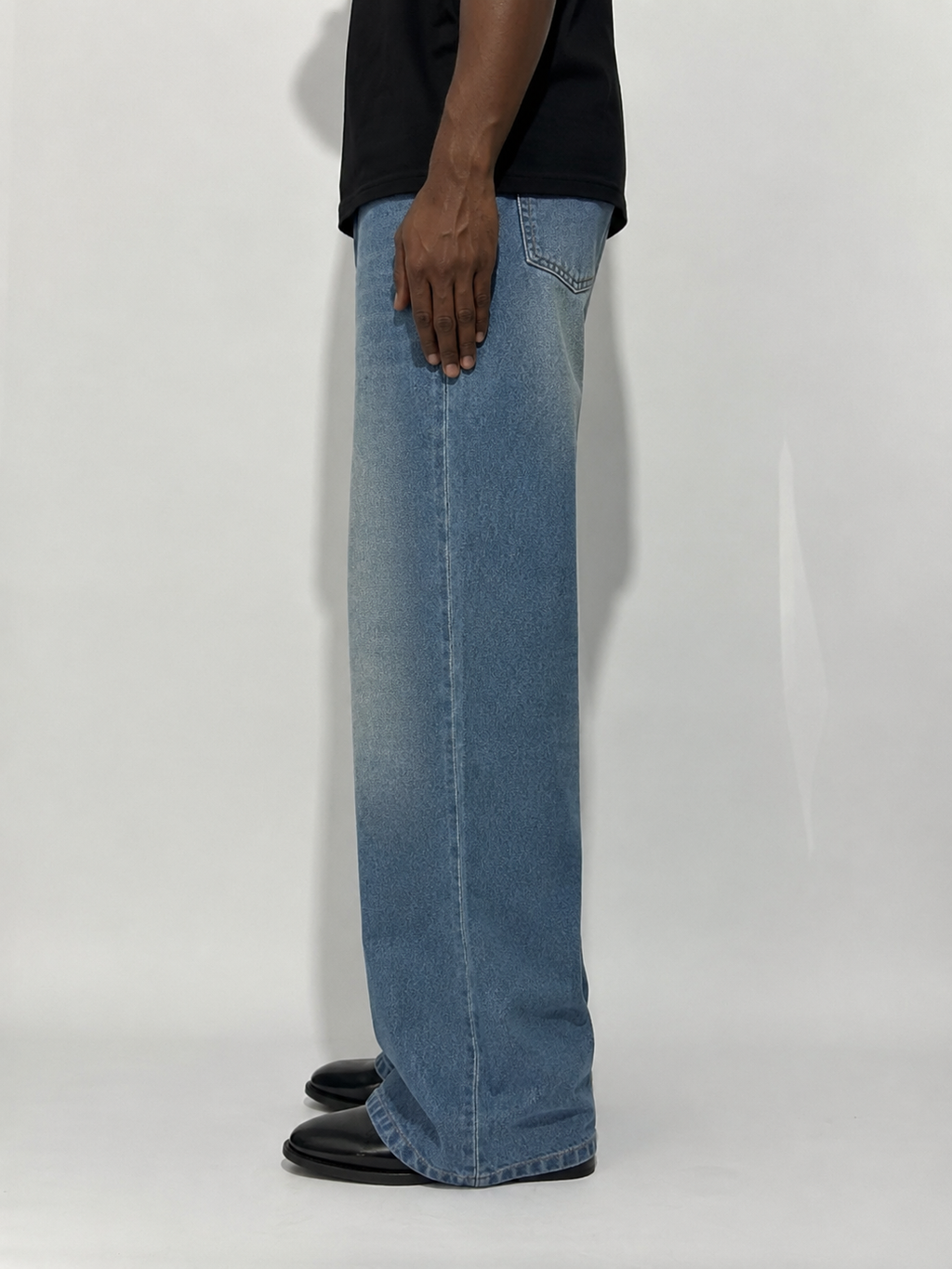 LIGHT BLUE BAGGY JEAN
