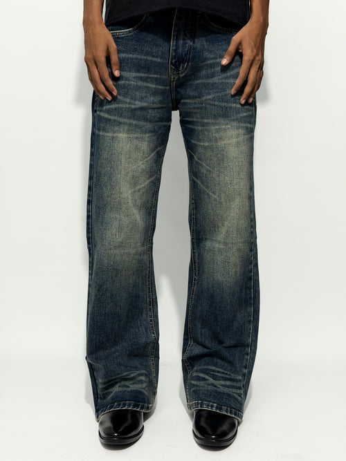 DISTRESSED BLUE BOOTCUT JEAN