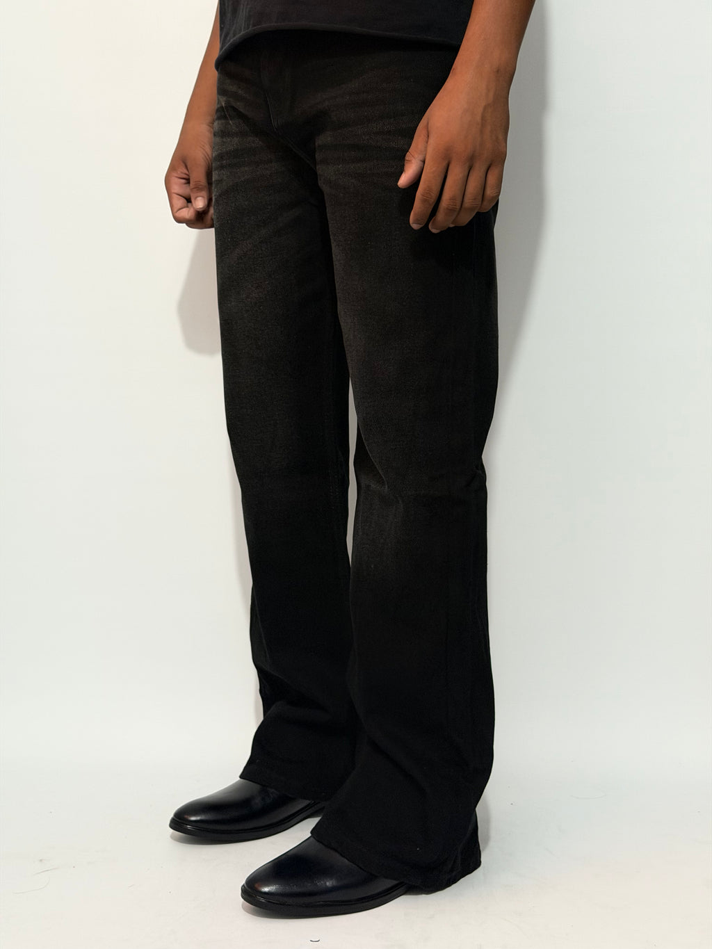 BLACK SEMI BOOT CUT
